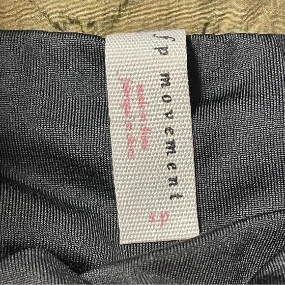 FP‎ MOVEMENT by FREE PEOPLE The Way Home Shorts in Army - Picture 8 of 12